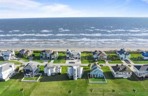 3-story beach house with incredible ocean views, steps to the beach - Photo 44