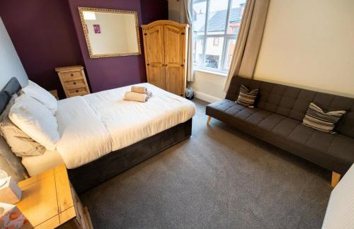 Contractor Friendly 4BR House Ideal for Long Term Stays - Foto 20