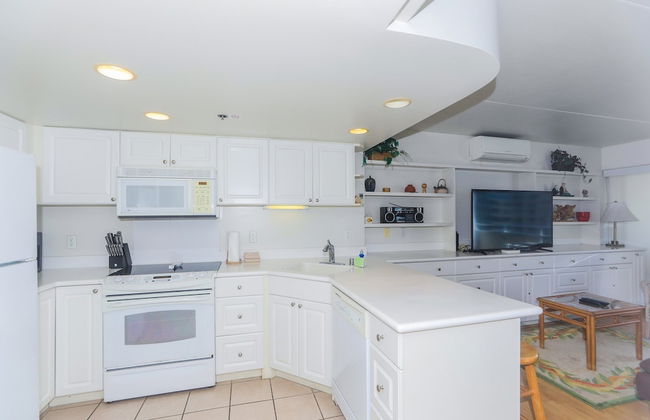 Spacious One Bedroom Harbor View Condos at Ilikai Marina With Private Balcony - Foto 63