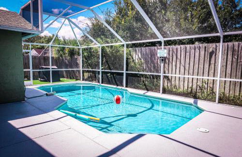 Heated pool house with mini golf 10 min to Disney - Foto 1