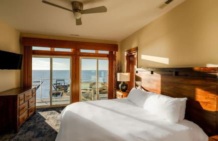 Chimmi House - Waterfront 3-Bedroom, 3-Bathroom Suite at REAL Watersports - Foto 6