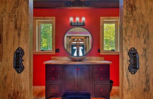 Red Sweetheart Barn Studio with Mtn and River Views! - Foto 18