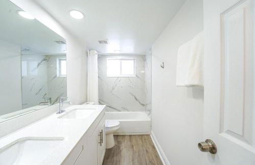 Coastal Escape Walk to Beach Pool and Gym - Photo 40