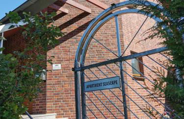 Apartment Seascape - Self Check-In - Photo 4