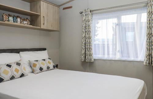 Caravan A24 at Landscove Holiday Park - Photo 12