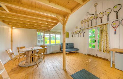 Railway Carriage accommodation with tennis court! - Foto 4