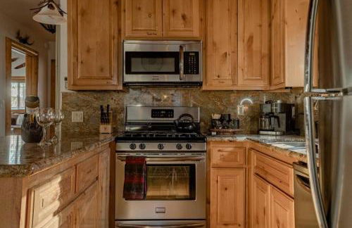 Hot tub*kids room*family cabin - Foto 13