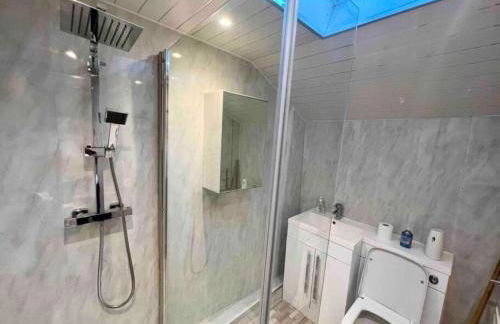 Spacious 3 Bedroom Home In Glasgow - Free Parking - Foto 19