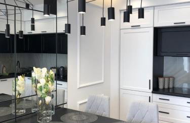 Family & Business Sauna Apartments No1 Leśny nad Zalewem Cedzyna Unikat - 3 Bedroom with Private Sauna, Bath with Hydromassage, Terrace, Garage, Catering Options - Foto 1