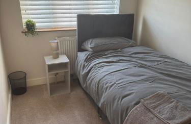 Modern 3-Bed Home Near Birmingham City Centre - Foto 15