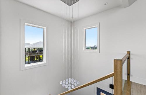 Luxury Beachfront l Private Hot Tub, Pool, & 2 Arcade Games - Foto 55