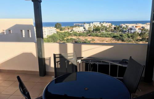 Atico con piscina privada y vistas al mar - Foto 4