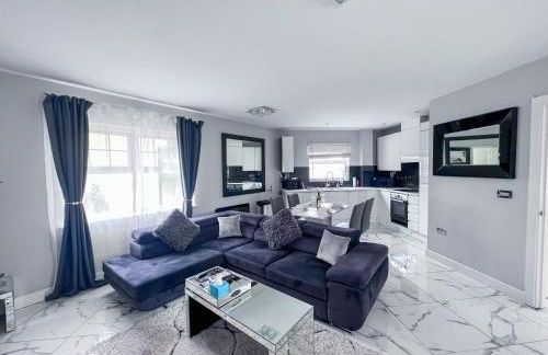 2 Double Bedroom Apartment in Edgware, London - Foto 27