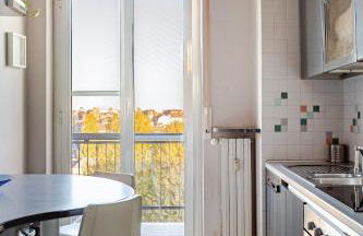 Bright Apartment with Canal Balcony - Foto 4