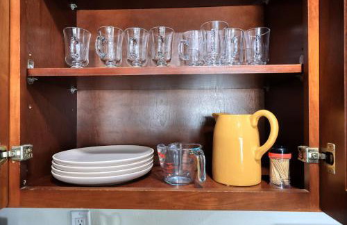 Dreamy & Relaxing Gem With Backyard - 12mins to DT LA - Foto 33