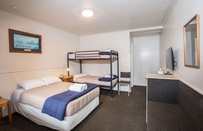 Te Anau Top 10 Holiday Park - Photo 34