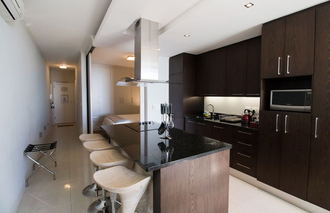 Camps Bay One Bedroom Apartment - Luxury Stay With sea View! - Photo 13