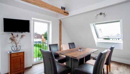 Neu renovierte Dachgeschosswohnung - Foto 2