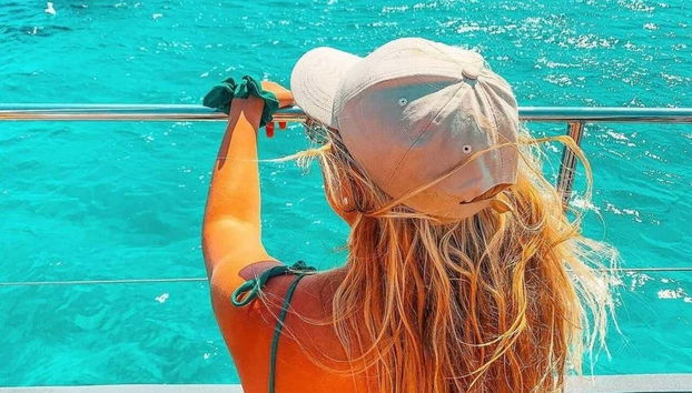 Excursión a Cala Blanca en catamarán - Photo 4