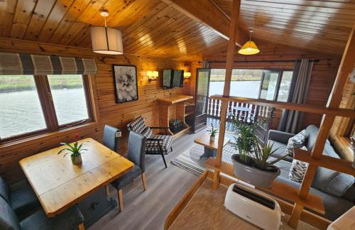Wroxham Broads Lodge Houseboat - Photo 23