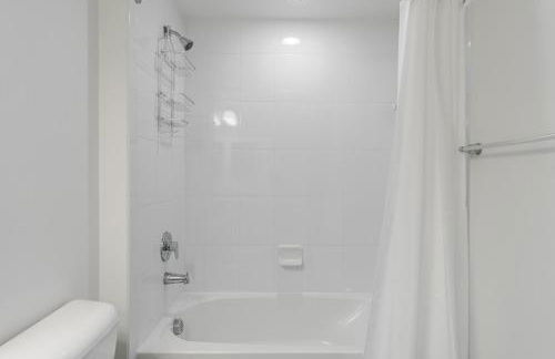 Blueground Miramar pool nr CB Smith Park MIA-156 - Foto 22