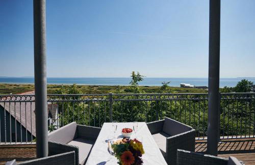 Cliff Haven "Dogs go free" - Photo 2