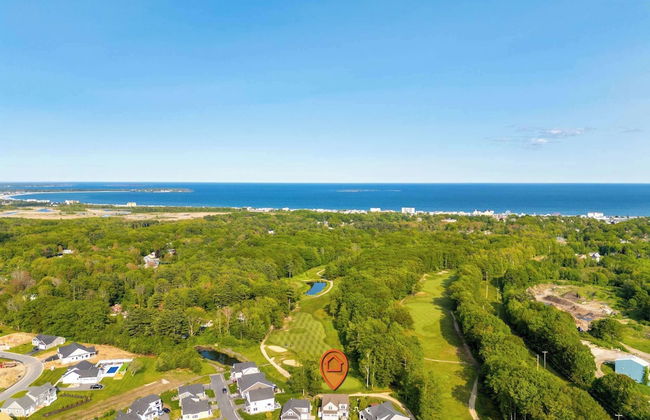 Golf-front Personal Arcade Hot tub Outdoor Kitchen - Photo 65