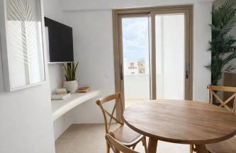 REYA suites - Photo 7