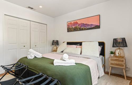 Los Angeles charming big house, king bed, parking, EV - Photo 32