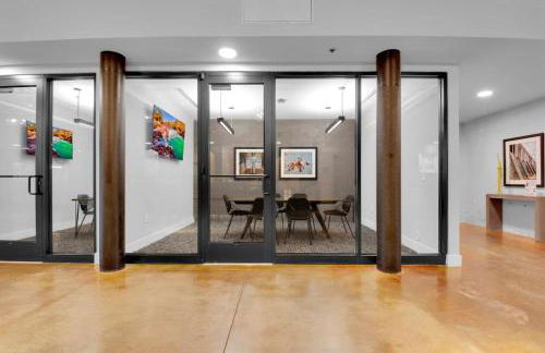 Luxurious 2 Bedroom 2 Bathroom - Foto 14