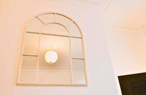 Central 3 Bed Home, Contractors, Garden, Fast WiFi, Smart TV - Photo 3