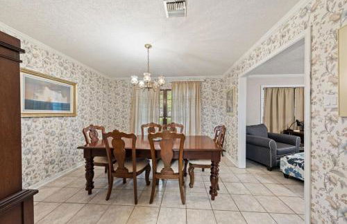 Cajun Stays Cozy 3BR Ranch Near Lafayette with WiFi and Parking - Foto 7