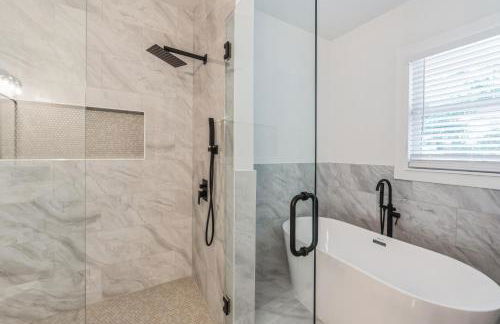 Centrally Located Home in Atlanta-10 Mins from GA Aquarium, Mercedes Benz Stadium, & Much More - Foto 9