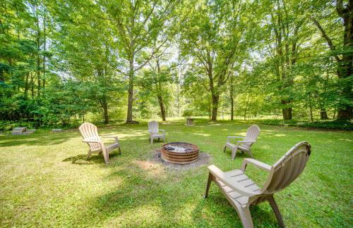 Pet-Friendly Espyville Home with Yard and Fire Pit! - Foto 1