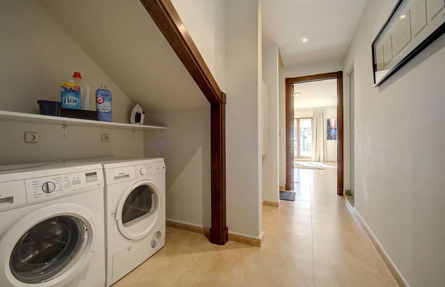 A Beautiful Modern Two Bedroom Villa - Foto 24