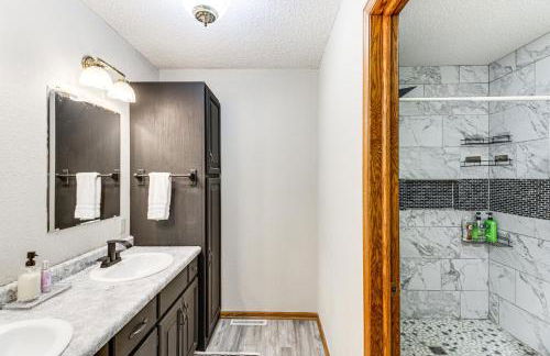 Hot Tub and 2 Recreation Rooms Spacious Onamia Home - Foto 14