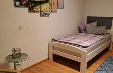 Monteur- und Ferienwohnung in Hainichen OT Bockendorf - Erdgeschosswohnung - Familie Weber - Foto 2