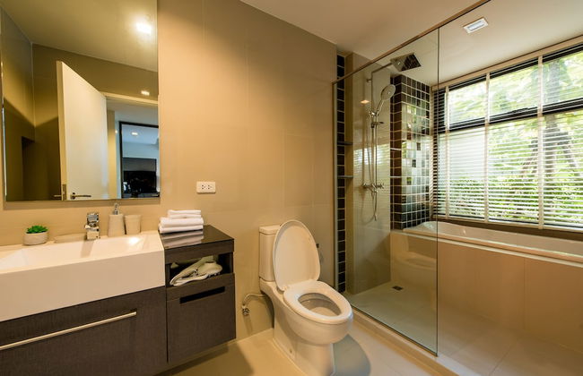 The Deck Patong - Foto 22