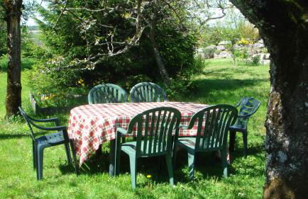 GITE COSY "LE CLAIRBIER" AVEC CHEMINEE ET JACUZZI à St Laurent en Grandvaux - Foto 17