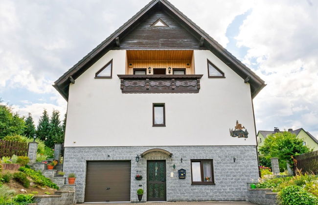 Garden View Apartment in Erzgebirge near Forest - Foto 34