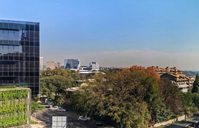 Sandton Skye Apartment - 616 - Photo 27