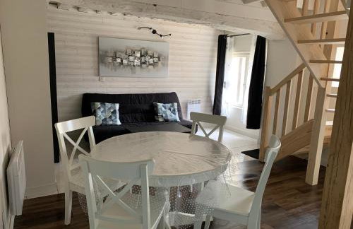 maison chaleureuse en plein coeur de Livarot - Foto 1