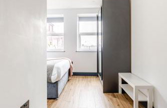 Prestige Apartment Close to Elstree & Borehamwood Station - Photo 8