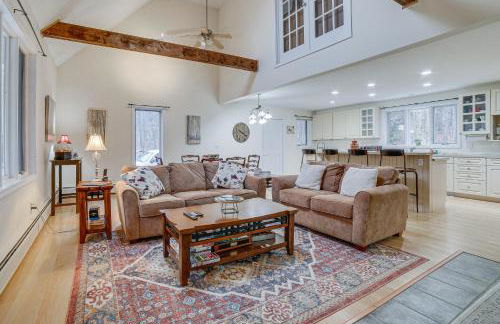 Peaceful Cavendish Retreat with Hot Tub and Fireplace! - Foto 4