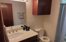 Near to OUHSC Hospitals-Garage Studio - Photo 43