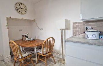 Restful Harbourside Apartment with Garden - Foto 7