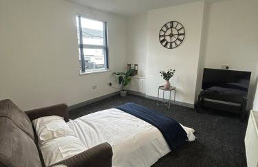 Spacious Apartment near train station with a parking space - Foto 10