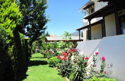 Palirria Hotel & Studios - Photo 35