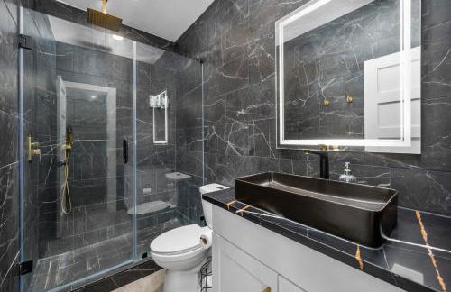 Spacious Galleria Apartment with Free Park - Foto 13