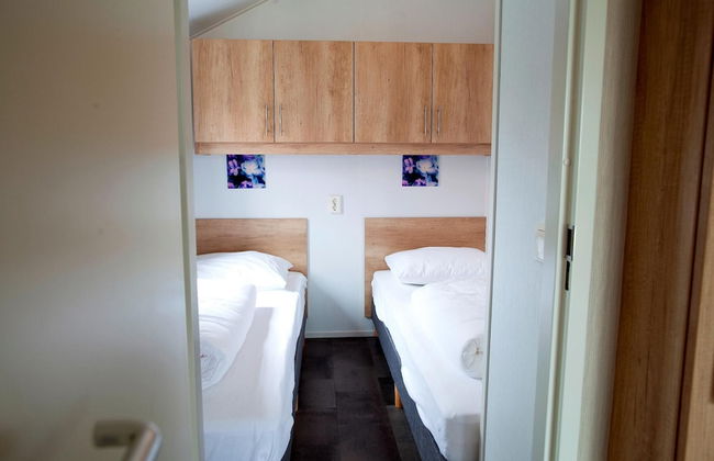 Pondside Stay w/ Kitchen - Photo 4